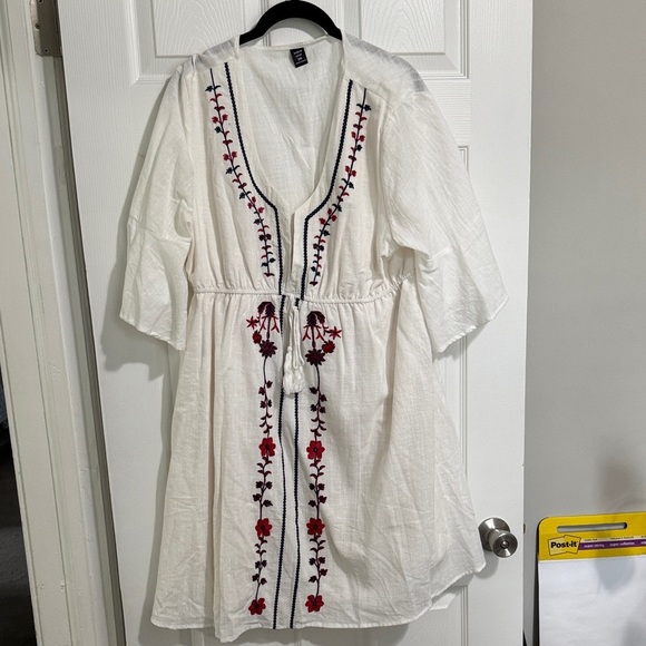 SHEIN Tops - SHEIN White Tunic with Red and Black Embroidery